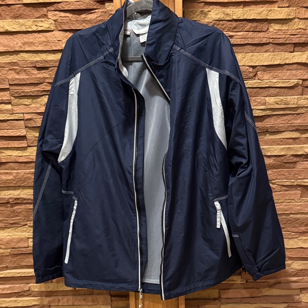 BNWT North EndMen's Navy and Grey Windbreaker